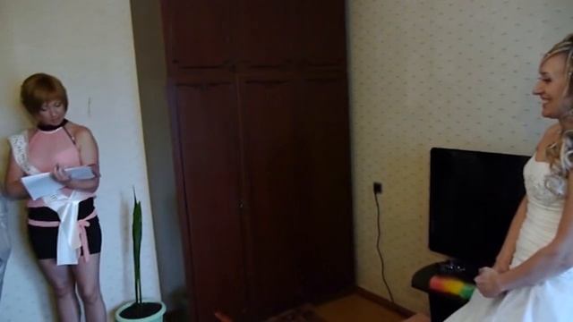 Жених приехал к невесте, а его не пускают смотреть онлайн