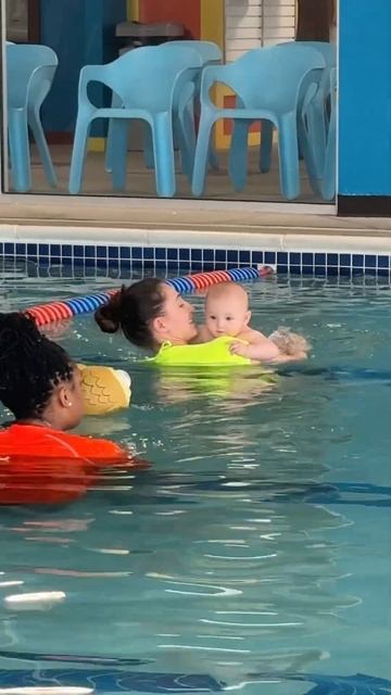 Наше первое занятие в американском бассейне # #music #usa #д смотреть онлайн