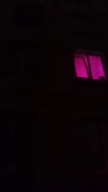 Адские лампы и шум по ночам... смотреть онлайн