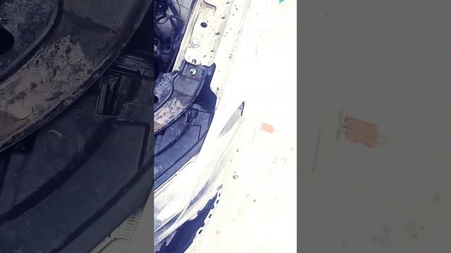 Замена лампы ближнего света jetta va3( лампа Н7) просто пол? смотреть онлайн