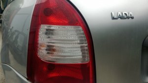 Как снять задний фонарь на калине/как поменять лампочку в заднем фонаре.
