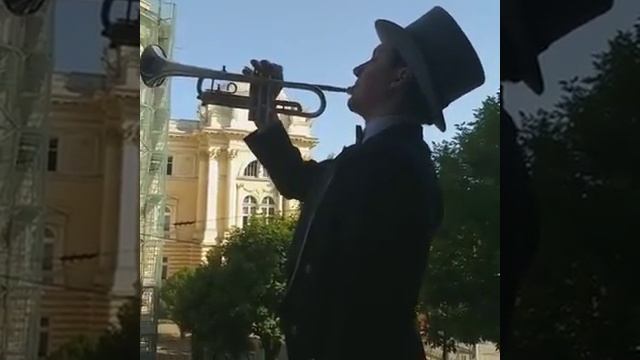 ФАНФАРИ Верді марш з опери АІДА виконує трубач Даниїл Остюк смотреть онлайн