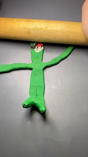 Rainbow Friends Green Clay Art #sculpting #plasticine #rainbowfriends смотреть онлайн