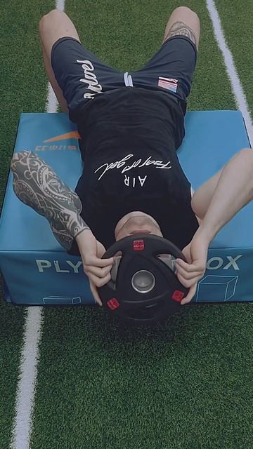 Качаем шею как у быка 🤟 смотреть онлайн