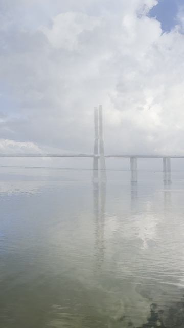 Мост Васко да Гама, Лиссабон, Португалия: до Крымского моста он был самым длинным в Европе смотреть онлайн