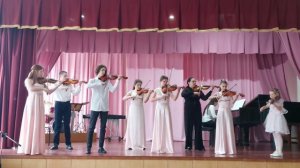 Майкл Маклін, Маленьке Фанданго. Ансамбль скрипалів "Б