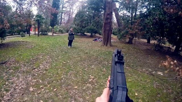 Lasertag Shootout In Russian Park - Лазертаг перестрелка в Сочи