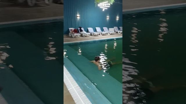 Псыгупс.Крытый бассейн. Целый день идет дождь смотреть онлайн