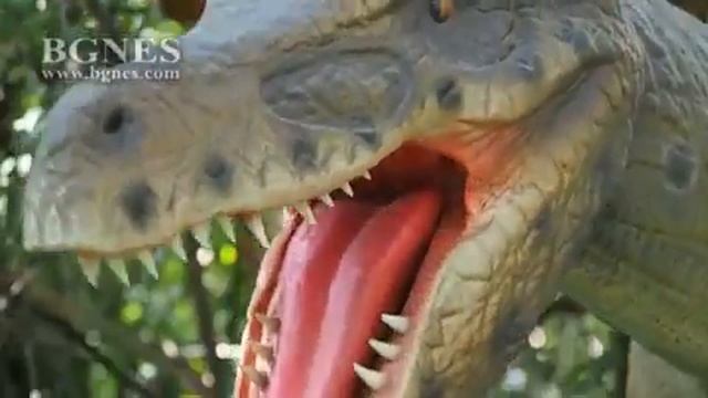 Рев на динозаври огласи Морската градина във Варна смотреть онлайн