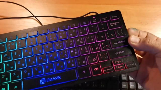 Клавиатура Оклик 300S - компактная проводная клавиатура с подсветкой с OZONа.
