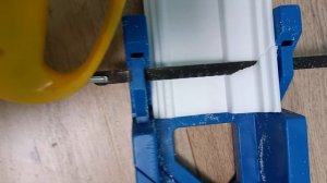 Запили мне плинтус с помощью стусла