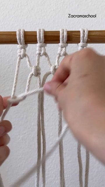 Сетка из чередующихся узлов фриволите #макраме #уроки? смотреть онлайн