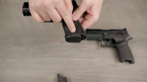Страйкбольный пистолет SIG AIR Sig Sauer P320 XCARRY