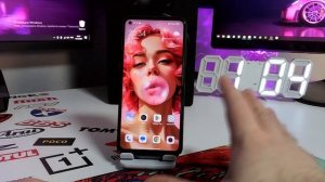 Телефон работает а экран чёрный! Что делать если звук ?