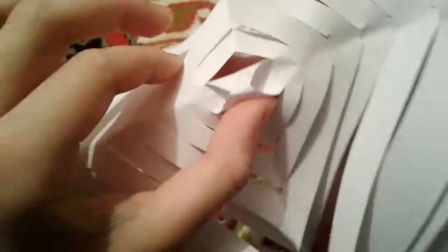 Как сделать из бумаги красивую большую снежинку.❄ смотреть онлайн