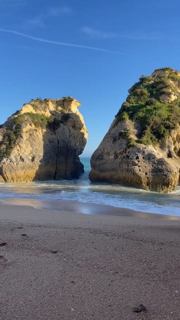Два брата 👬или две сестры 👭Как думаешь? Подпишись ✅ смотреть онлайн