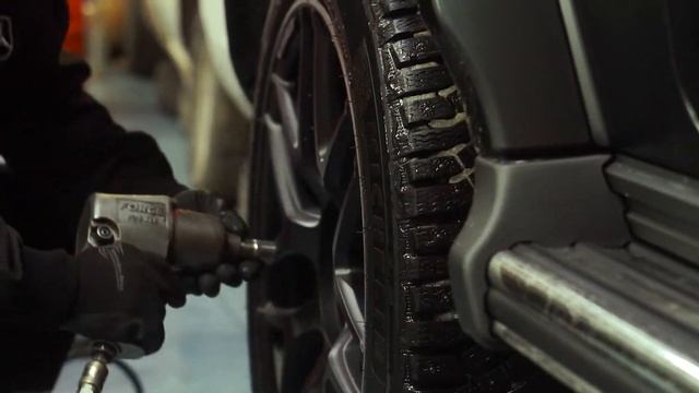 Замена амортизатор на Mercedes-Benz Gelandewagen.