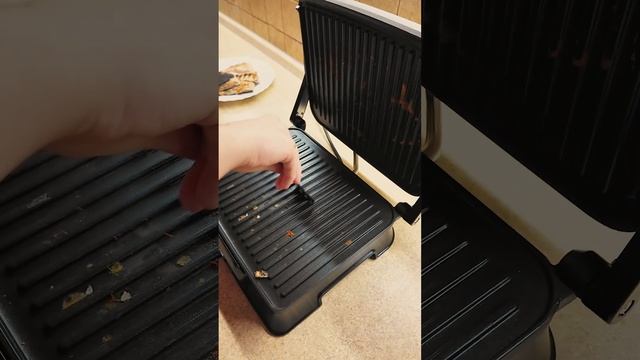 Приготовили рыбу с овощами! Обзор электрогриля Kitfort KT-1 смотреть онлайн