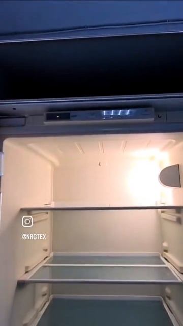 #красныйхолодильник #холодильниккрасный #спб #холодил смотреть онлайн