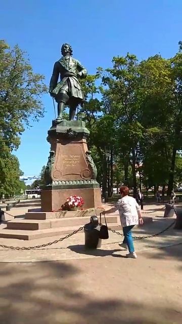 Кронштадт. Памятник "Петр Первый". смотреть онлайн