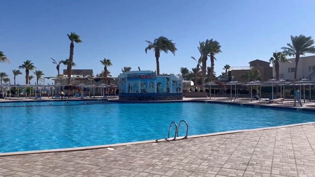 Mirage Bay Resort & Aquapark 4* - недорогой отель с огромным удобным смотреть онлайн
