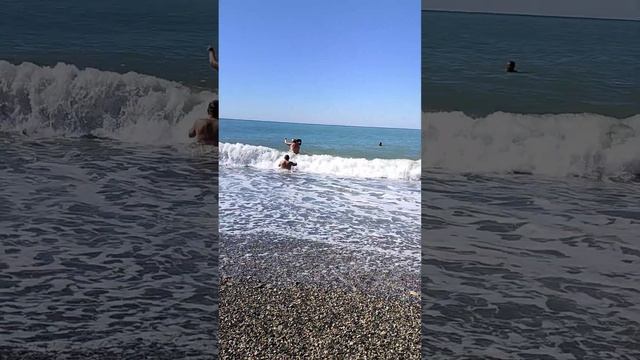 Позитивчик!!! Море, волны и всё таки ВЕС имеет значение! смотреть онлайн