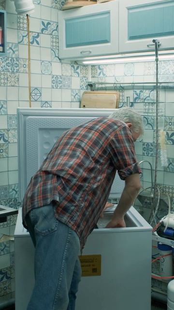 Рассольный бассейн облегчит работу на кухне! смотреть онлайн