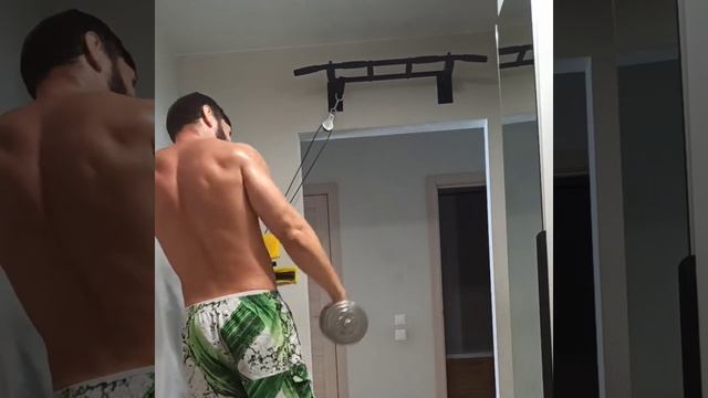 тренировка плеч и груди с гантелями по 10 кг. смотреть онлайн