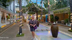 вечерний променад по набережной Начанга