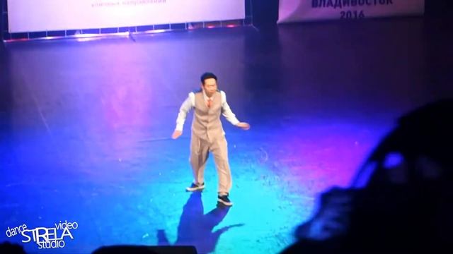 BoogieBoog (Korea) (судья в номинации Popping) Only TOP (Владивосток 2016-11-26) смотреть онлайн