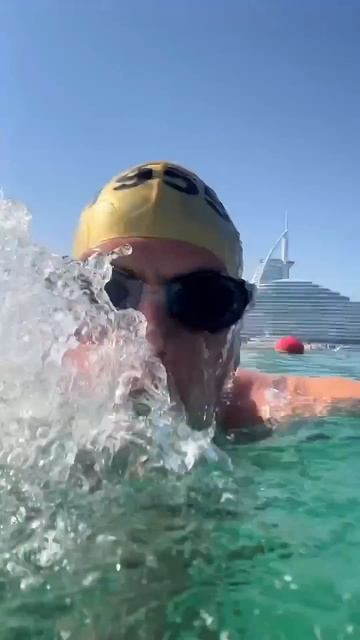 НЕОБЫЧНЫЙ теплый бассейн смотреть онлайн