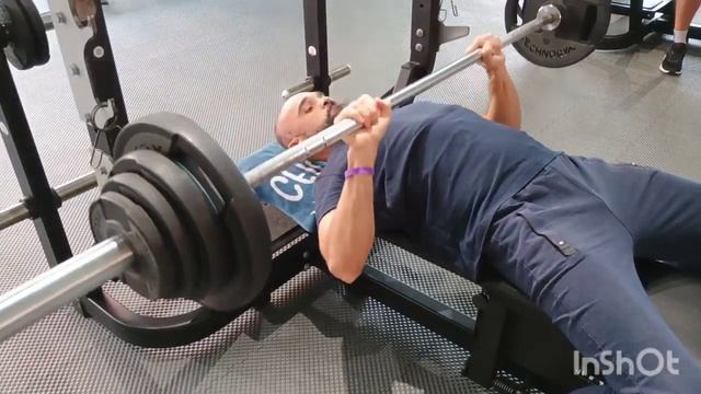 Жим штанги лёжа узкий хват. смотреть онлайн