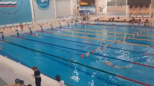 Я плыву 100 метров кроль на груди. смотреть онлайн