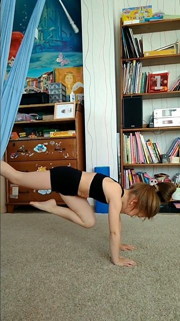 йога в гамаках для детей