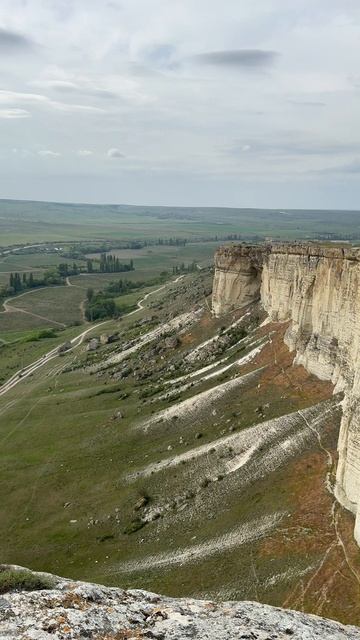 Белая скала сегодня. Крым 2025. Белогорск #белаяскала #крым #аккая #крым2025 смотреть онлайн