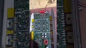 усилитель не работает один канал..решил свою проблему