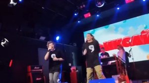 фиксай поёт песню синий василёк