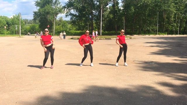 StripLatina. Латина соло. Самба (Beyonce & Shakira — Beautiful lier) смотреть онлайн