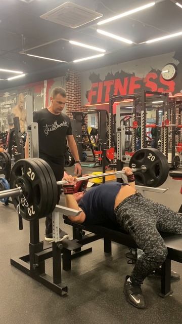 Жим лежа широкий хват 145 на 3 смотреть онлайн