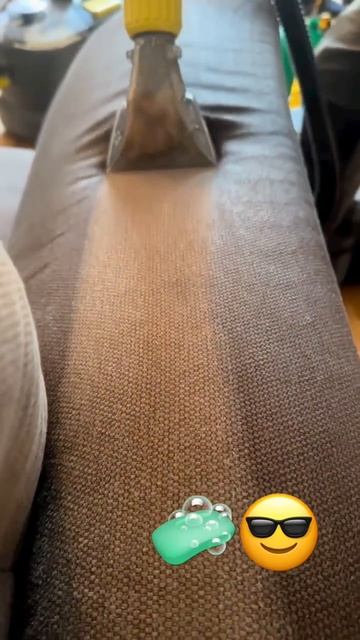 Kärcher puzzi 8/1c cleaning sofa #shorts #karcher #cleaning #хімчистка #чернівці смотреть онлайн