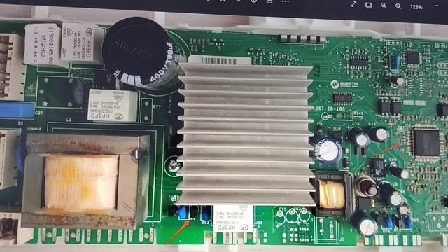 Стиральная машина Ariston стрельнуло по замку? Коротнуло смотреть онлайн