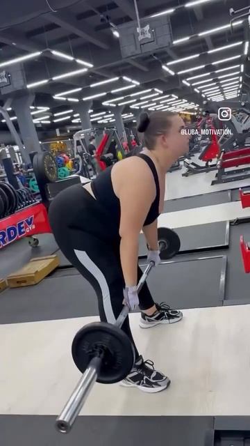 Ребята, ни шагу назад! Только вперед! #спорт #gym #gymmotivation смотреть онлайн