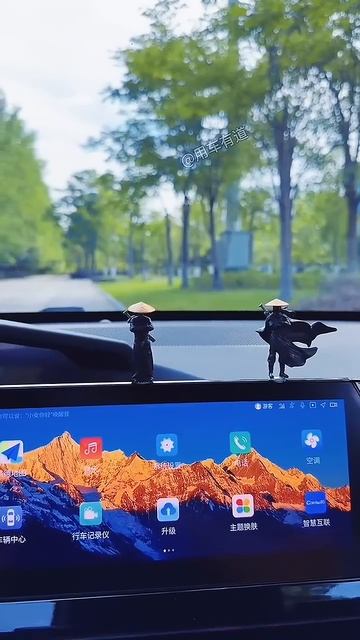 @MehrojEz Миниатюрные самураи на приборной панели автомоб смотреть онлайн