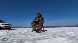 Зимняя рыбалка на Байкале | Ловля омуля на льду | Extreme Ice