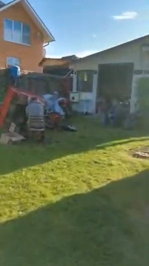 Работа кипит. Очередь на переоборудование мотороллера муравей.