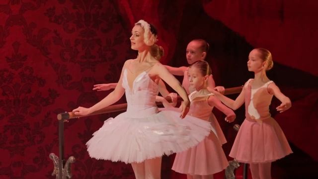 Воспитанницы танцевальной школы