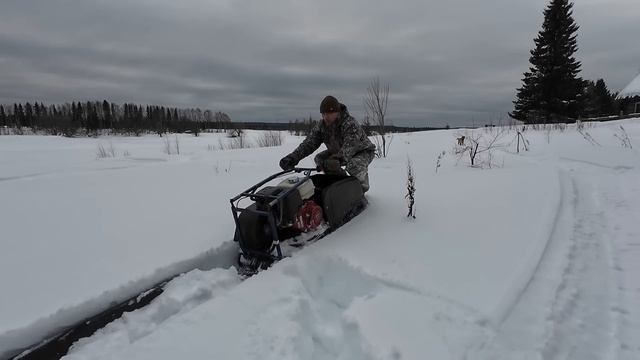 ТОЛКАЧ ИЛИ БУКСИРОВЩИК? ЧТО ЕДЕТ ЛУЧШЕ? КОРЫТО ЗДЕСЬ Н? смотреть онлайн