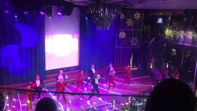 Паром Таллин - Стокгольм. Красивое выступление в баре!