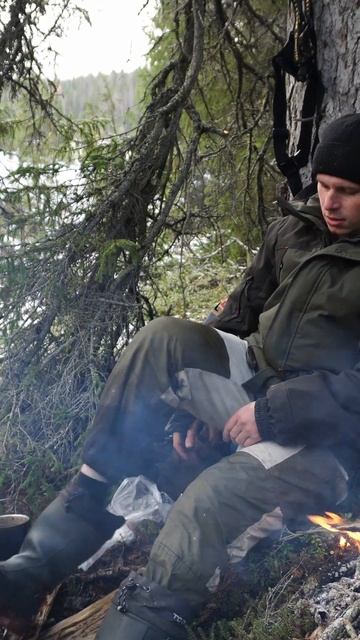 ДИКОЕ ОЗЕРО В ТАЙГЕ#shorts#тайга #втайге #нарыбалку #рыбал