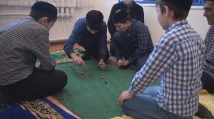 Игра в альчики.